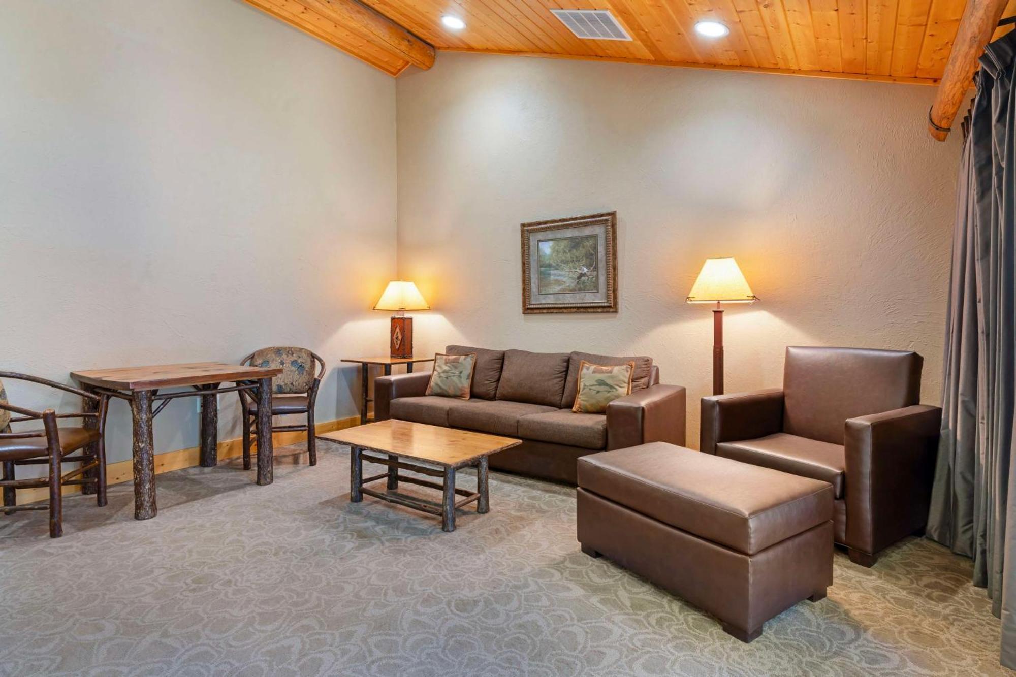 Best Western Ponderosa Lodge Сістерс Екстер'єр фото