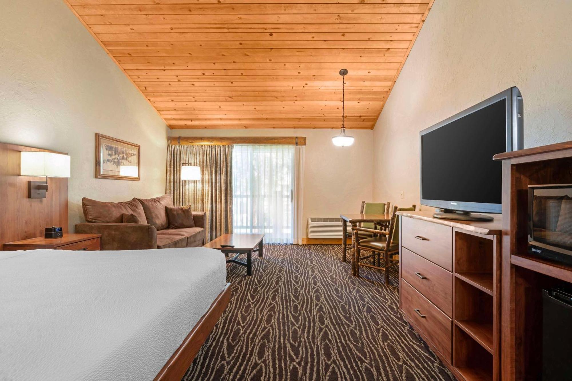 Best Western Ponderosa Lodge Сістерс Екстер'єр фото