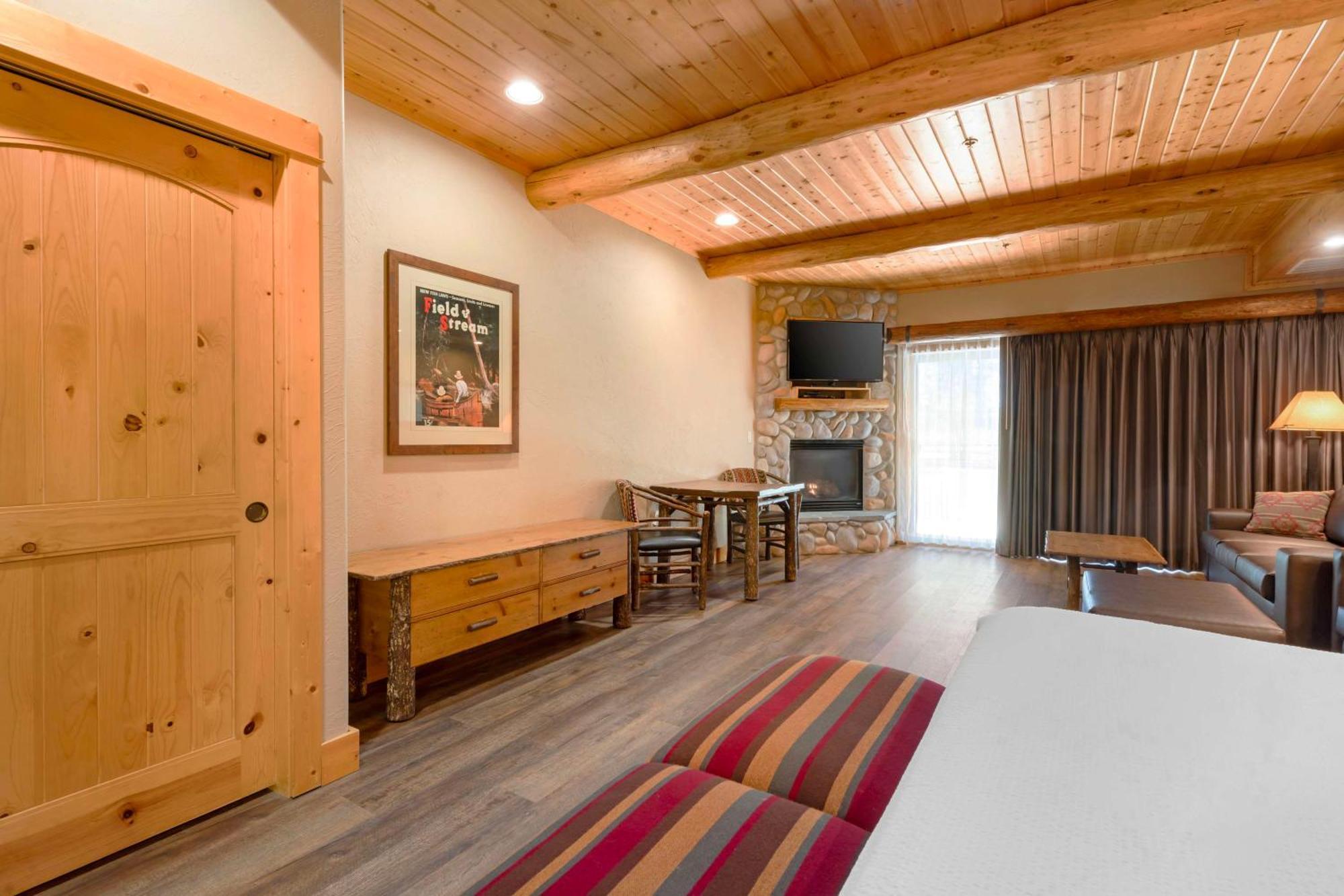Best Western Ponderosa Lodge Сістерс Екстер'єр фото